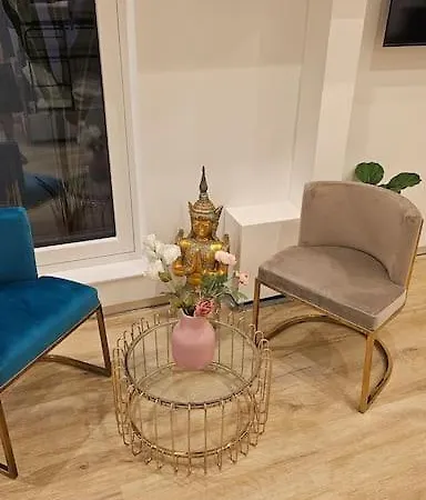 Ug Neubau Apartment *